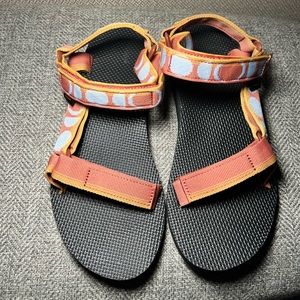 Teva sandals NWT